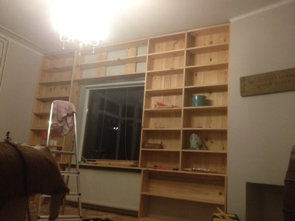 Tjeerd den Hartog uit Wageningen.
Kast gemaakt van grenen vloerdelen 195mm A.